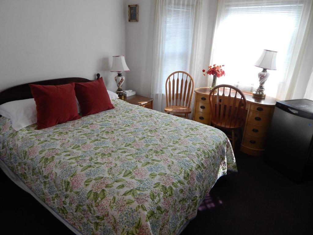 A Friendly Inn At Harvard Кеймбридж Екстериор снимка