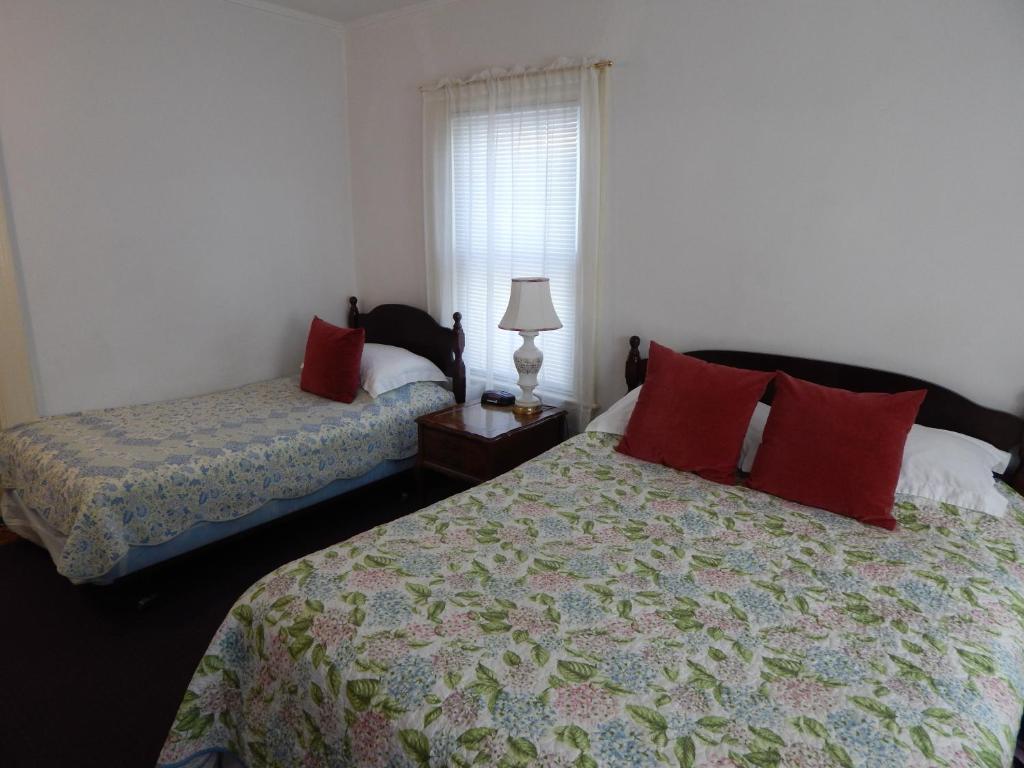 A Friendly Inn At Harvard Кеймбридж Екстериор снимка