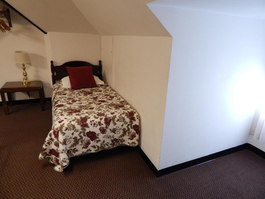A Friendly Inn At Harvard Кеймбридж Екстериор снимка